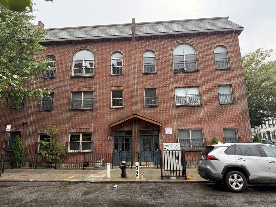 2-12 Maujer Street