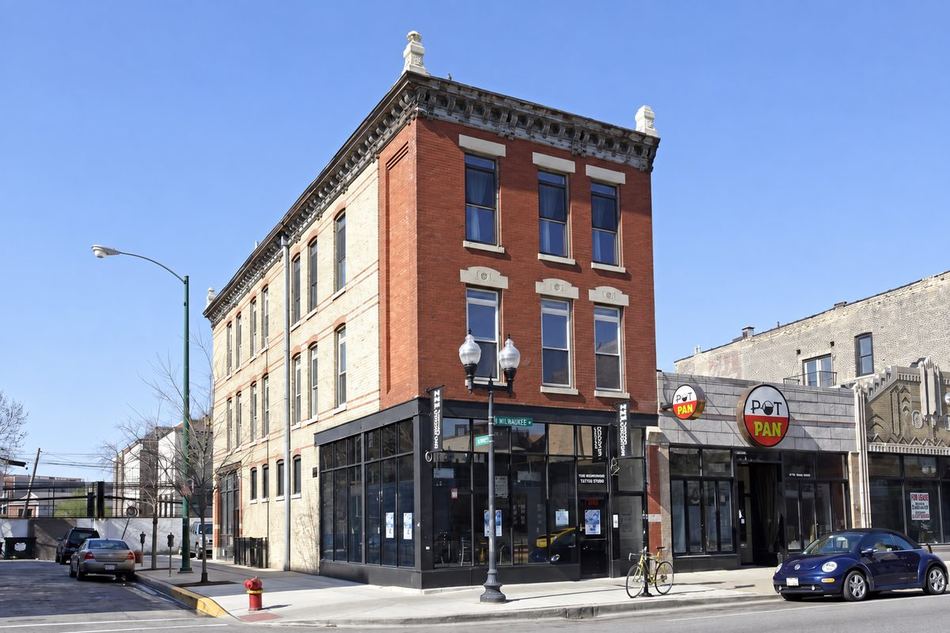 1360 N Milwaukee
